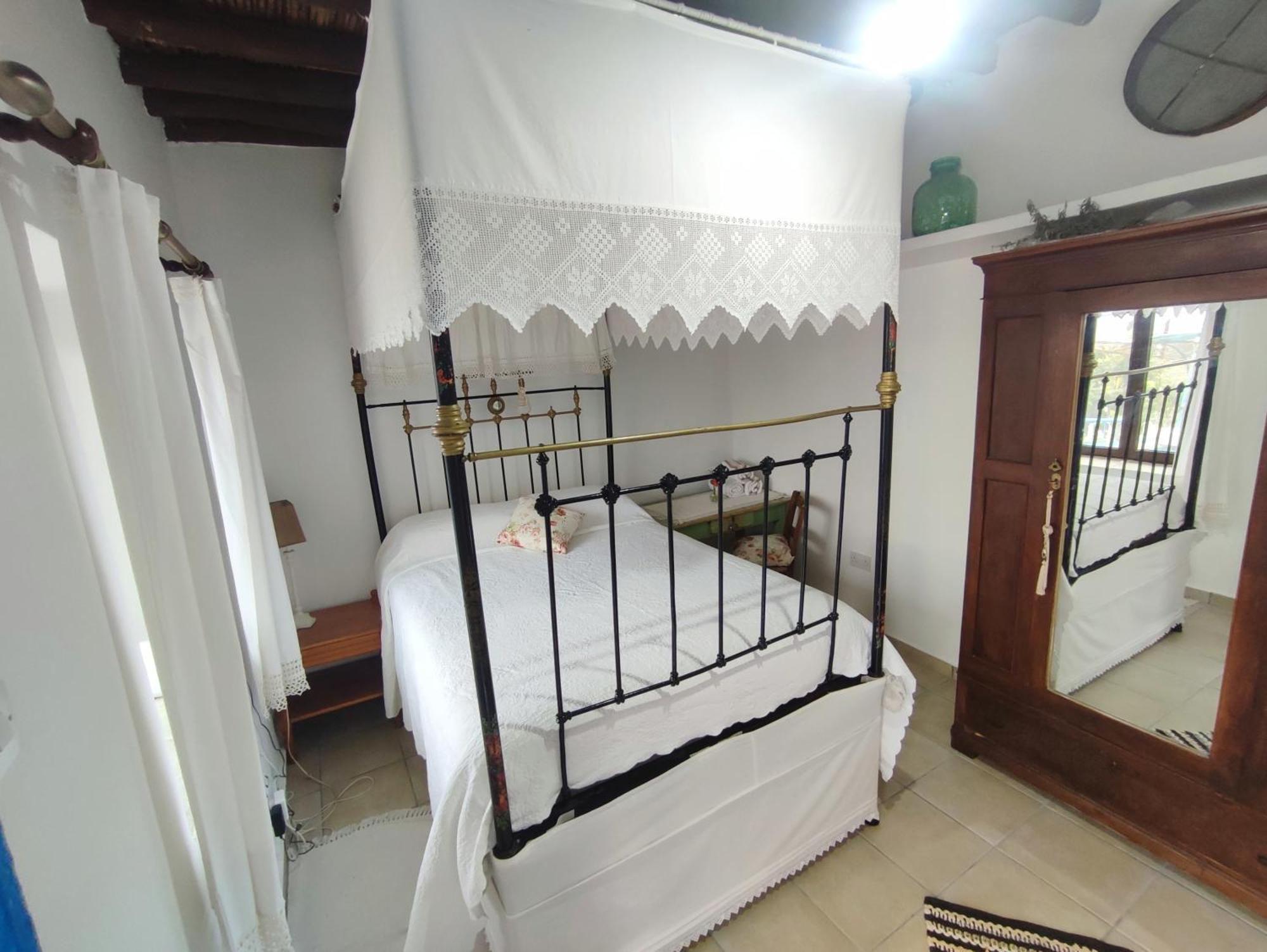 Hostal Faith'S Stone House Simou Exterior foto